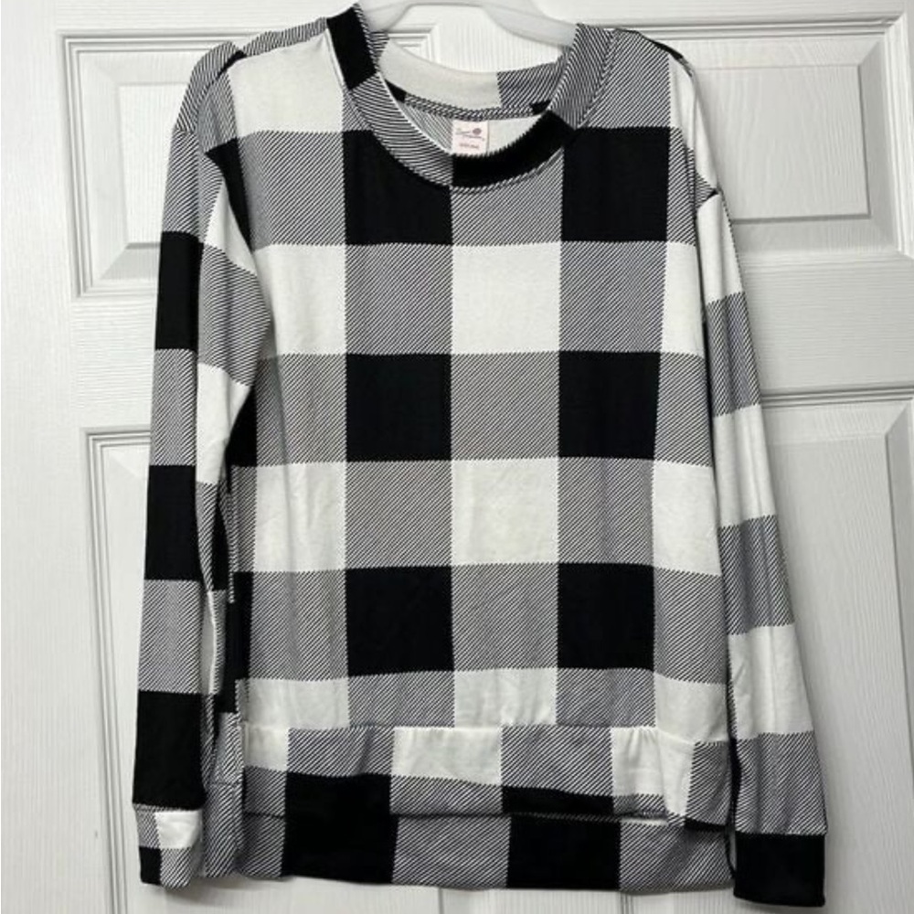 Women's Black Buttery Soft Top size Small and Medium
